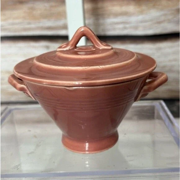 Art Deco Homer Laughlin China Harlequin Shrimp Pink Covered Sugar Bowl - Picture 2 of 10